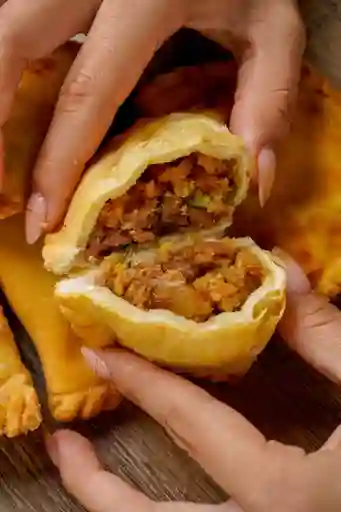 Empanada chicharron