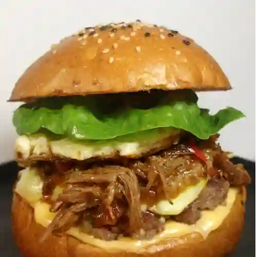 Criolla la Tradición Hecha Burger