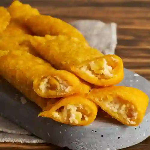 Empanada de Pollo y Maicitos X 16 Und