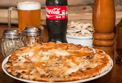 Pizza Pollo y Champiñones