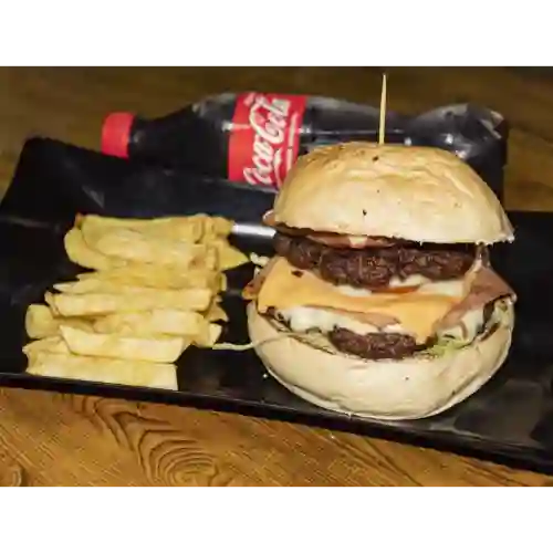 Burger Doble Carne + Papas Fritas & Gase