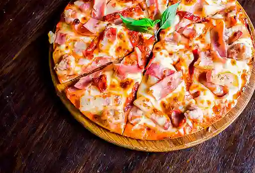 Pizza Jamón y Queso
