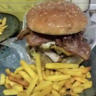 Hamburguesa Chicharron con Pollo