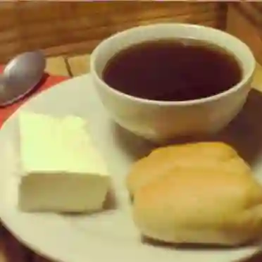 Aguapanela con queso