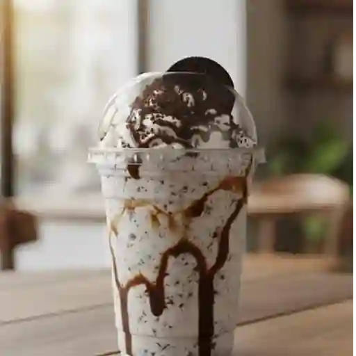 Malteada de oreo con chantilly