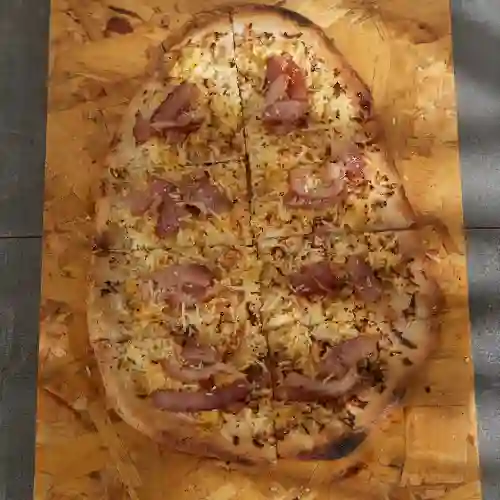 Gratis 2 Cervezas por Pizza Carbonara