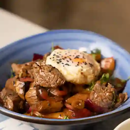 Lomo saltado