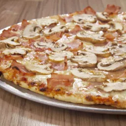Pizza Jamón y Champiñón