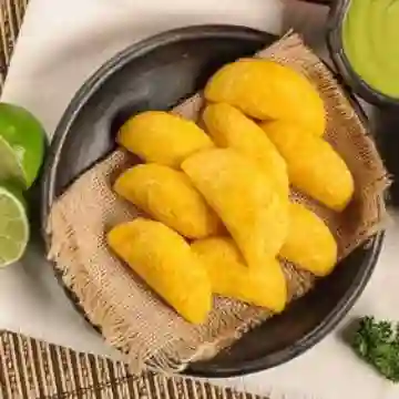 Combo 4 Empanadas + Gaseosa 1.5L