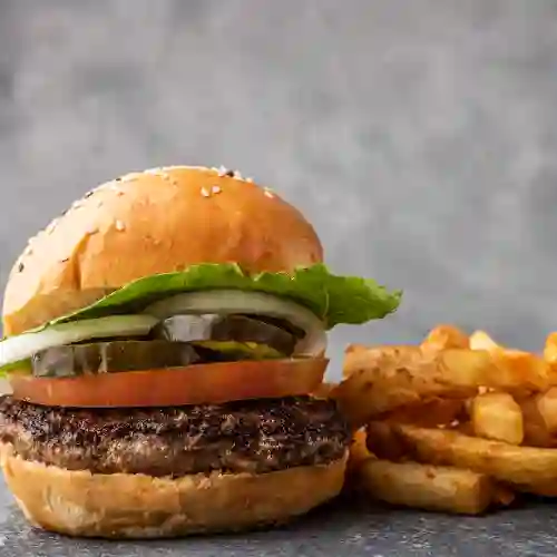 Classic American Burger + Papas