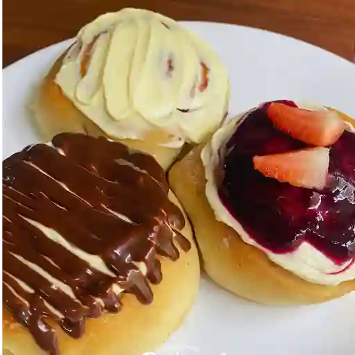 Rollos de canela con chocolate x2