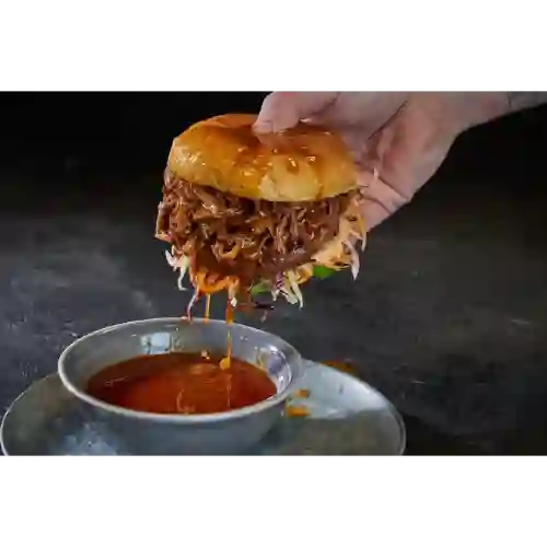 Burguer Birria + Caldito
