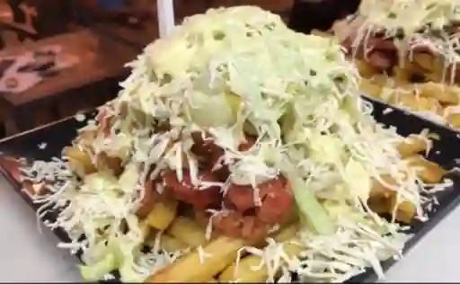 Salchipapa Especial Glam