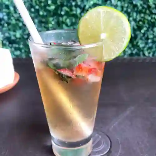 Soda de Frutas de Hierbabuena y Fresa