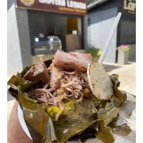 Tamal con Lechona