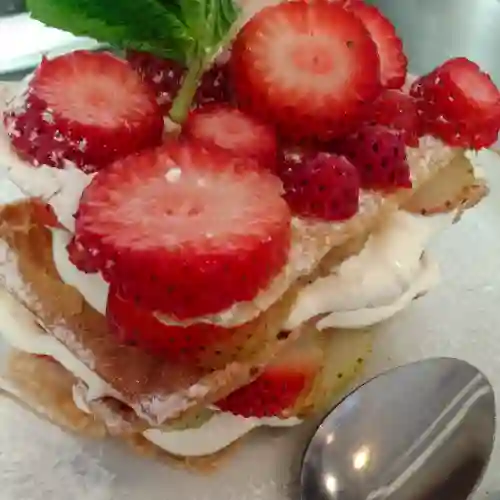 Milhoja Crema y Fresa