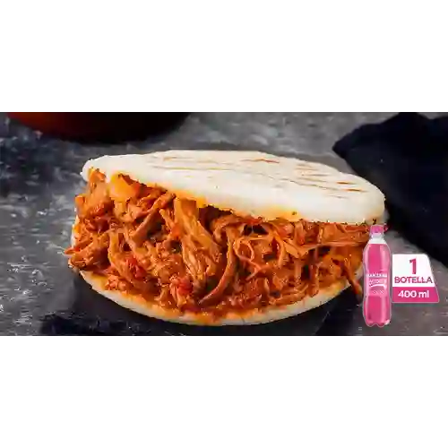 Combo Arepa Carne Desmechada + Postobón Manzana 400ml