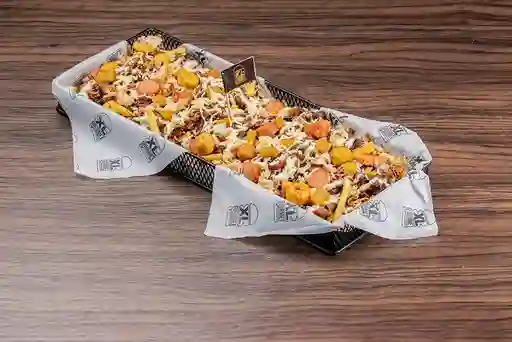 Salchipapa Monstruosa