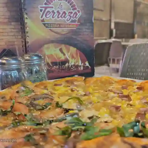 Pizza famosa reik pollo y champiñones +