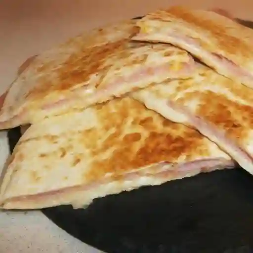 Quesadilla Jamón y Queso