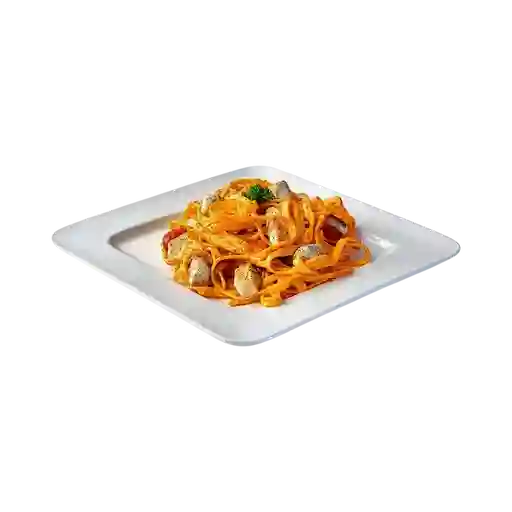 Fetuccini de Pollo Romano