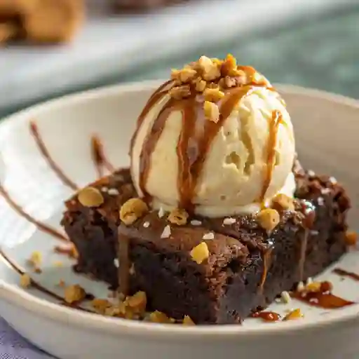 Brownie con helado