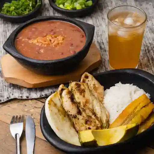 Combo dos frijolada con bebida