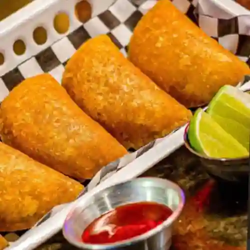 Empanaditas Carnivoras