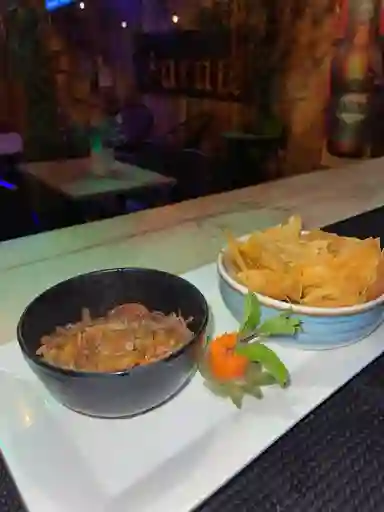 Nachos con Carne Desmechada