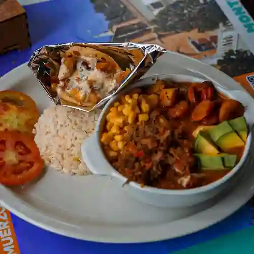 Cazuela Paisa de la Casa