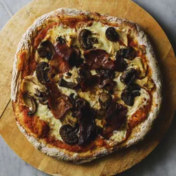Pizza Pollo, Panceta y Champiñón Co