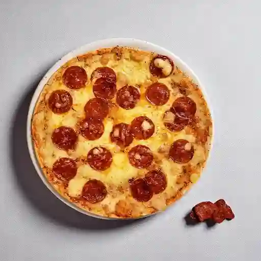 Combo Pizza Pepperoni + Postobón Manzana 400 ml