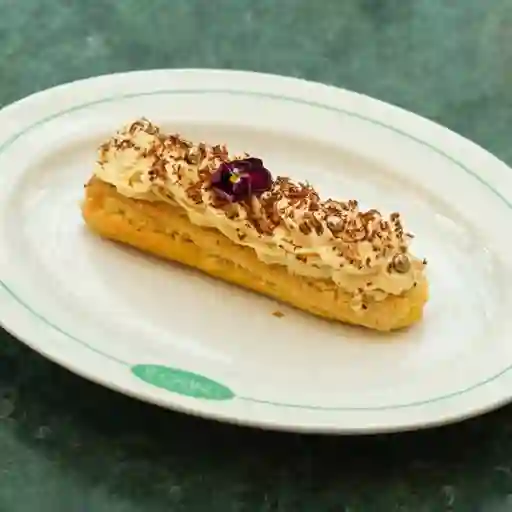 Eclair Bailey S y Café