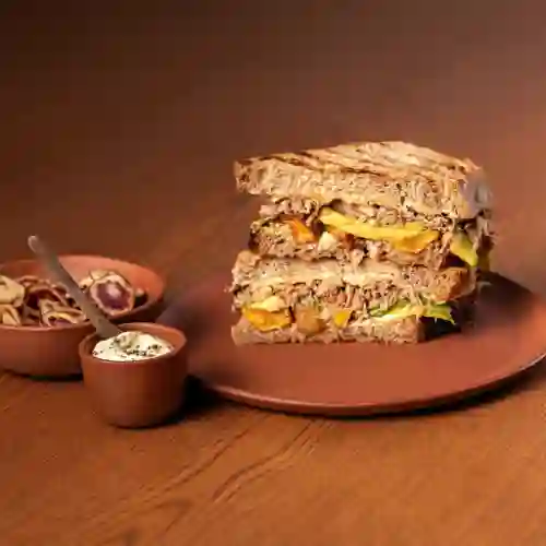 Sándwich de carne