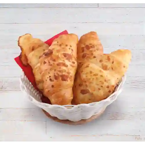 4 Unid Croissant de Queso