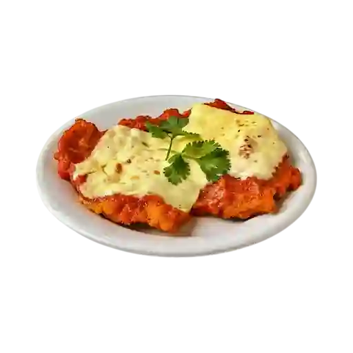 Pechuga Apanada en Salsa Napolitana y Gratinada