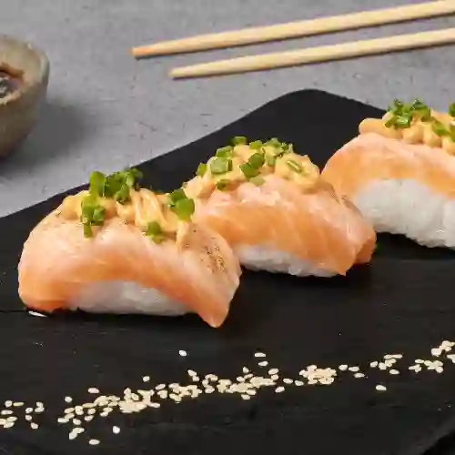 Nigiri de Salmón Flameado