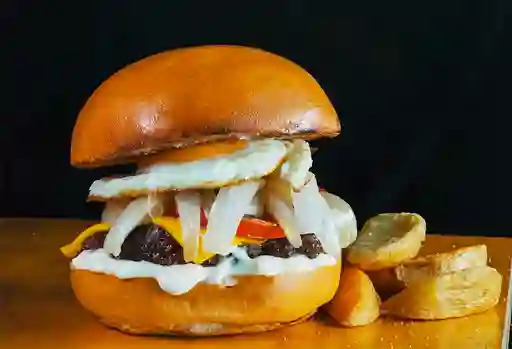 Hamburguesa Bistec a Caballo