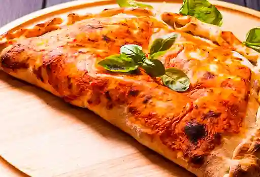 Calzone Hawaiano y Bebida