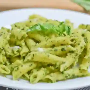 Pasta Al Pesto con Pollo