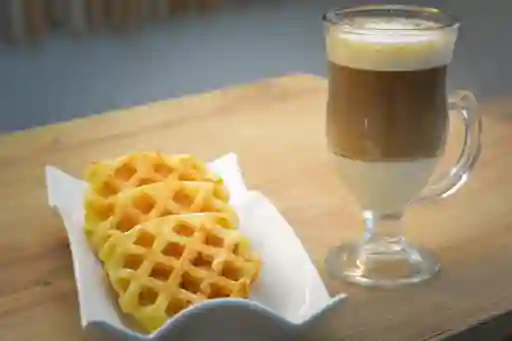 Waffles de pandebono + cappuccino 9 oz