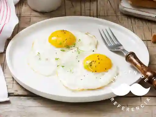 Huevos con Arepa de Queso
