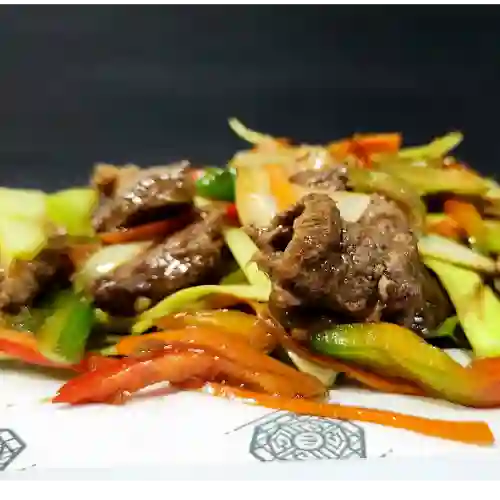 Chop Suey con Carne de Res