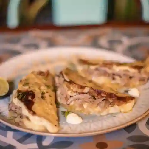 Quesadillas de Carnitas de Cerdo