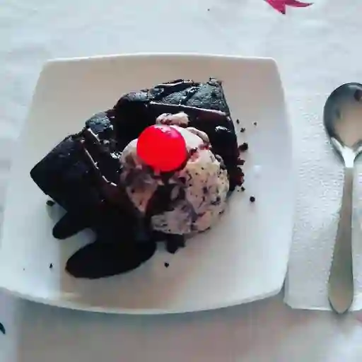 Brownie con Helado