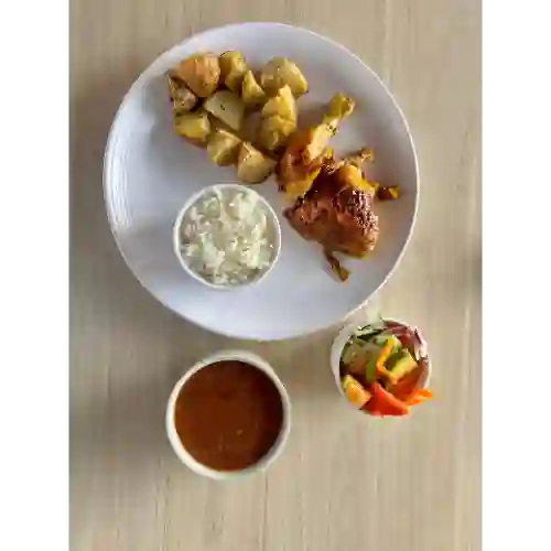 Bandeja Carnaval con Pollo Pierna Pernil