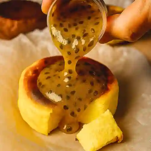 Tarta de queso con maracuyá