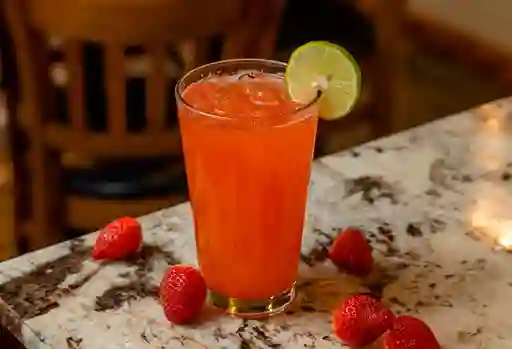 Limonada de Fresa 14 Oz
