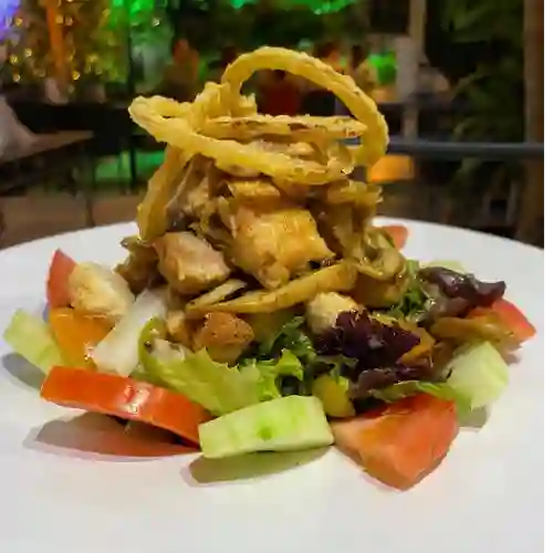 Ensalada de la Casa de Pollo