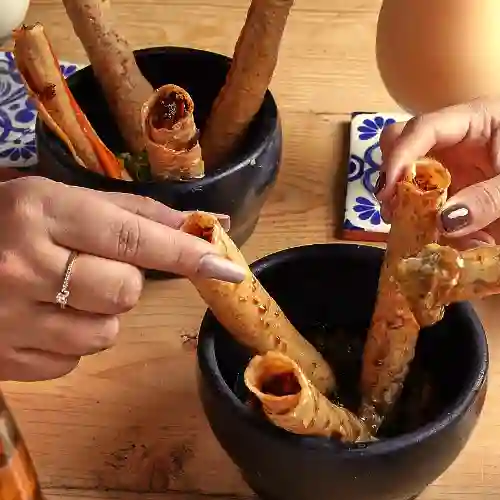 Flautas Pollo Chipotle